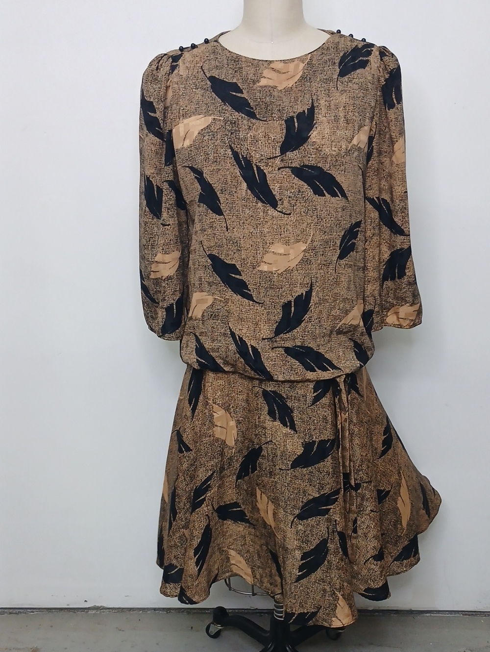 Vintage David Rose 80's Women's Feather-Print Brown & Black Blouson Dress / 12